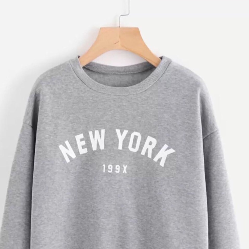 Cute hoodie never worn